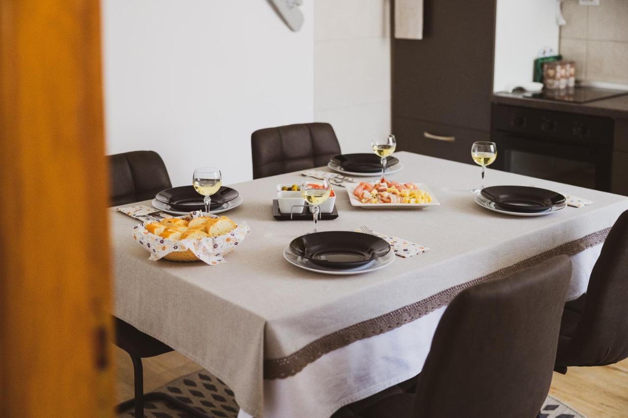 Soba I Apartman Dula Ogulin Extérieur photo
