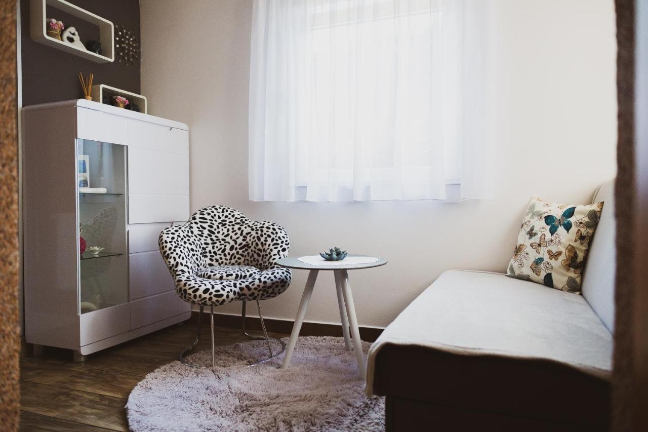 Soba I Apartman Dula Ogulin Extérieur photo