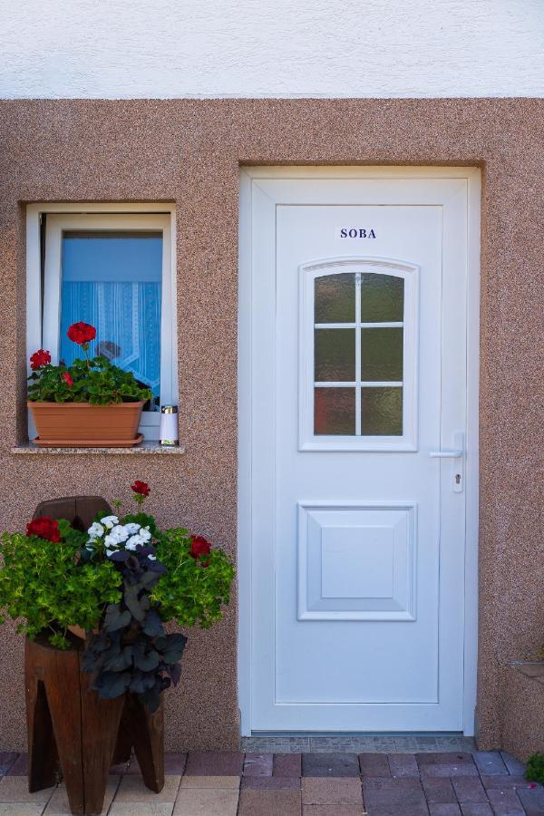 Soba I Apartman Dula Ogulin Extérieur photo