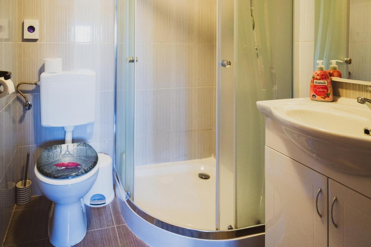 Soba I Apartman Dula Ogulin Extérieur photo